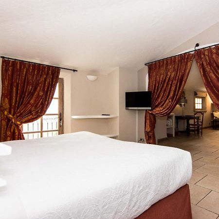 Hotel & Restaurant Alain Llorca La Colle-sur-Loup Buitenkant foto